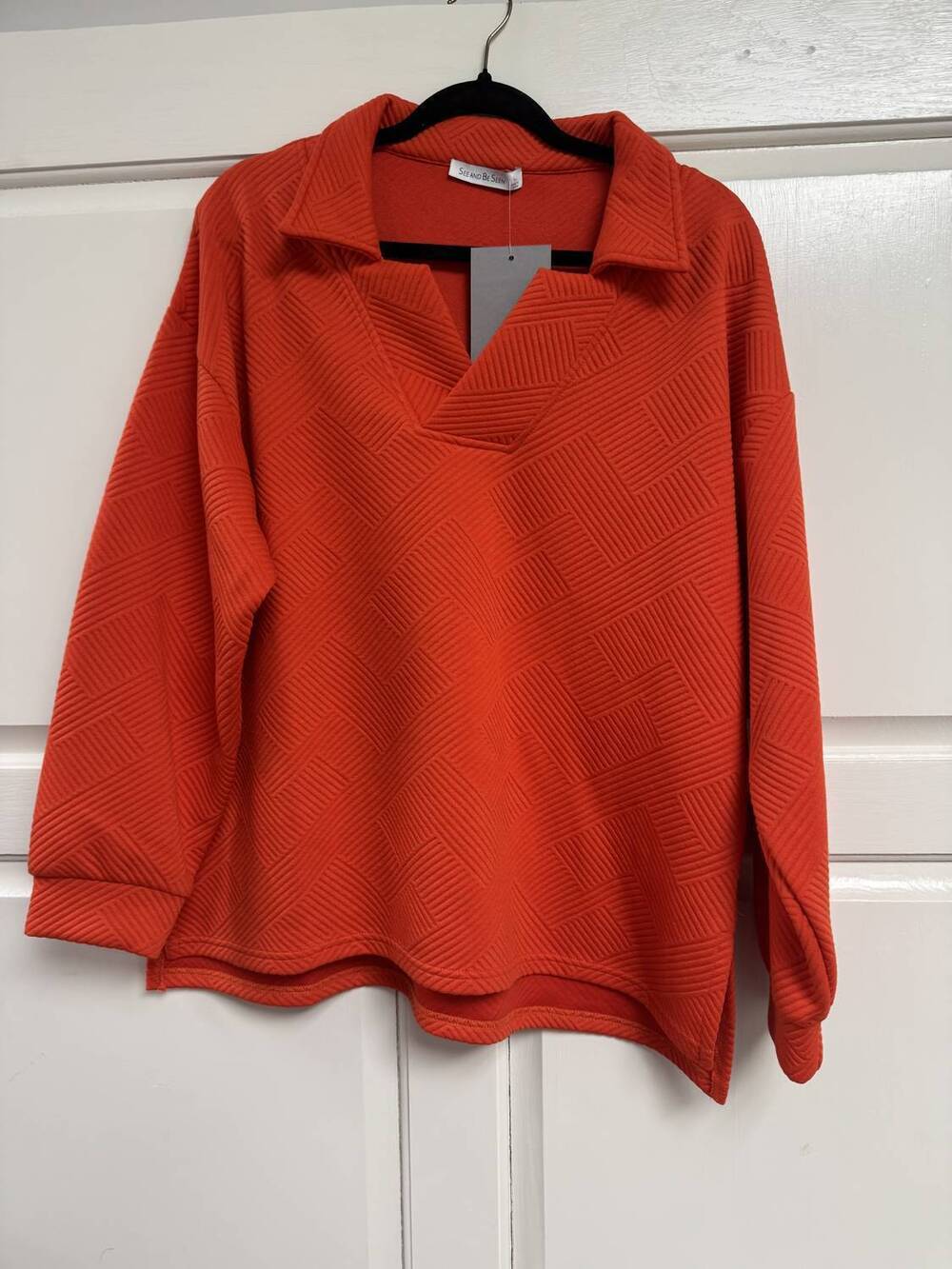 NEW SEE AND BE SEEN women's textured top with collar in orange